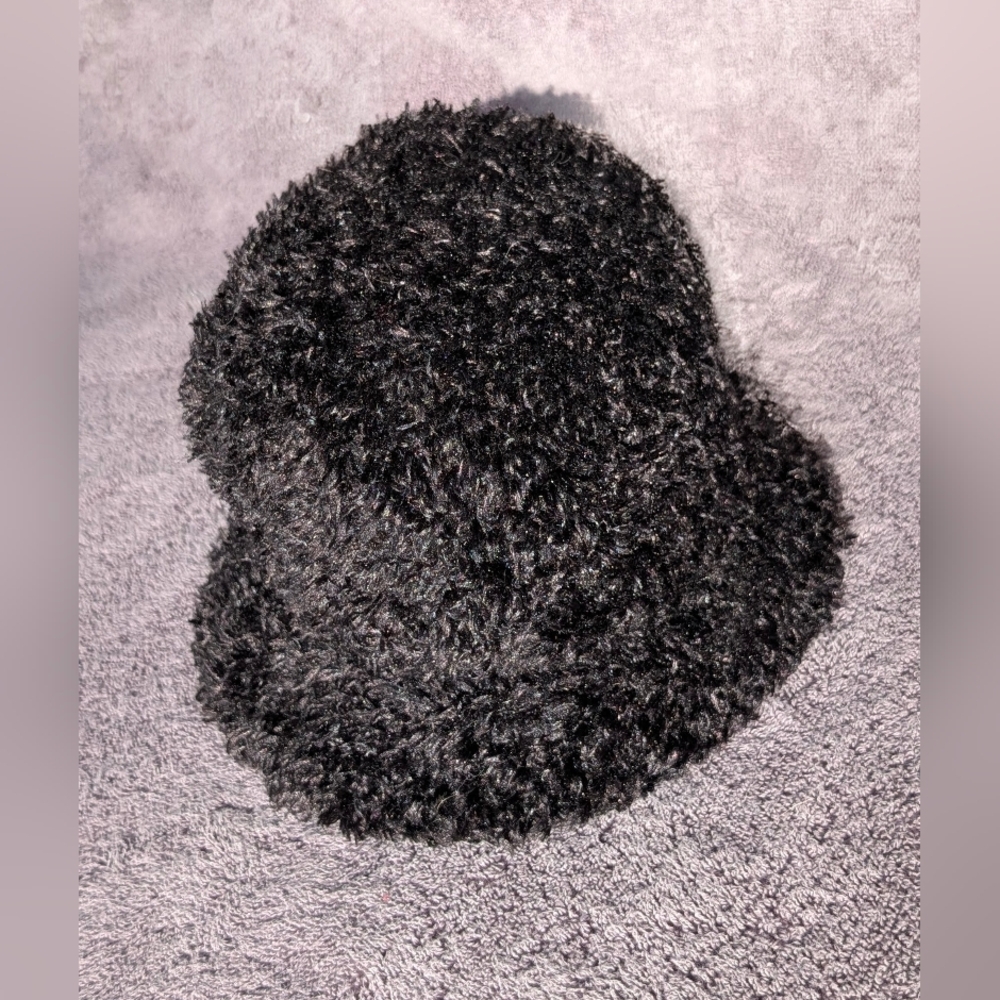 Nine West Black Winter Bucket HaT